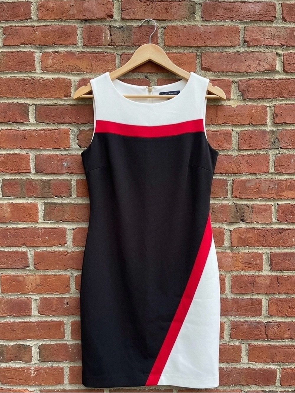 Tommy Hilfiger Colorblock Scuba Crepe Sheath Dress Size 8 Black White Red